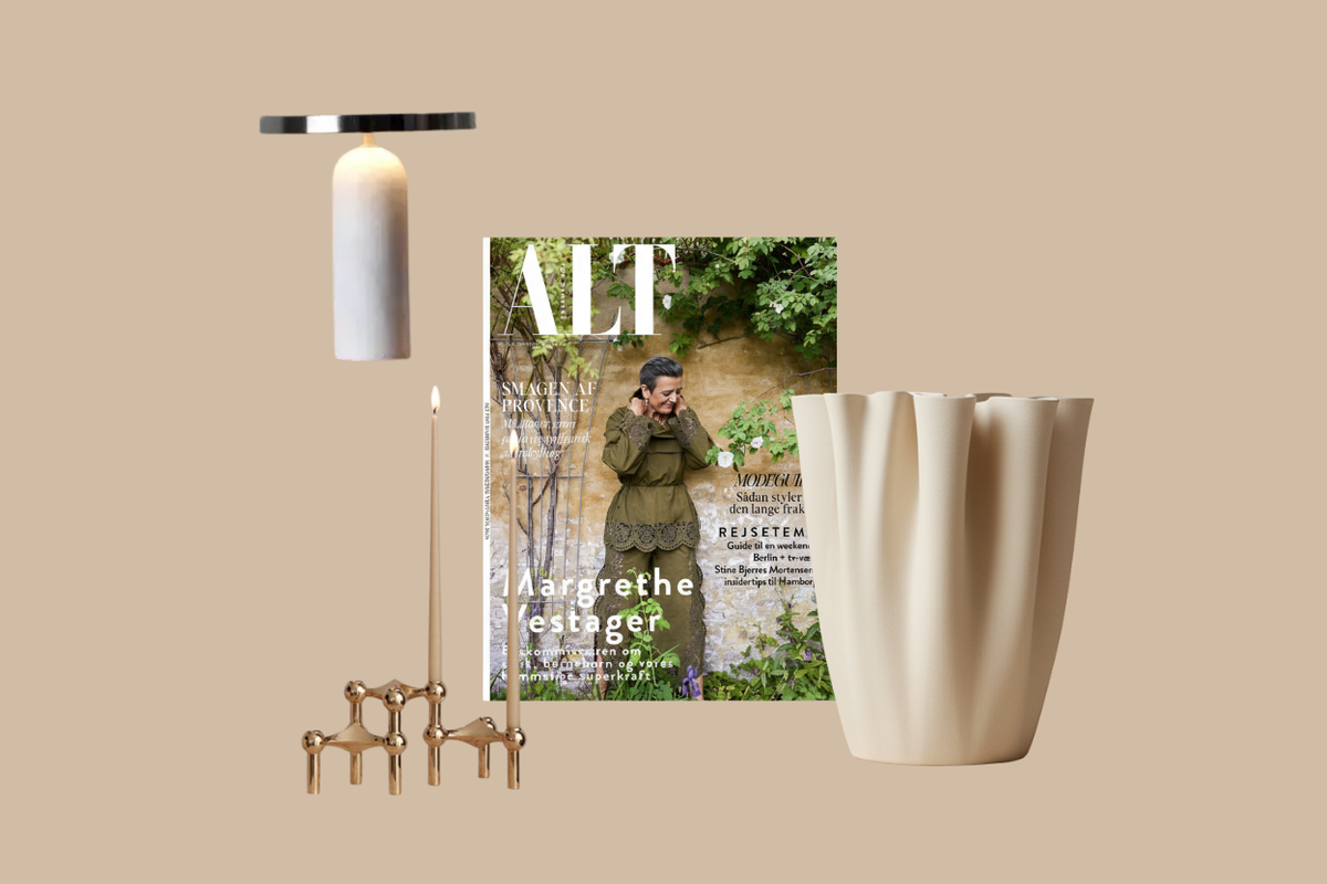 Kollektionsbillede med ALT for Damerne september 2026 og Ferm Living skulpturel vase på beige baggrund