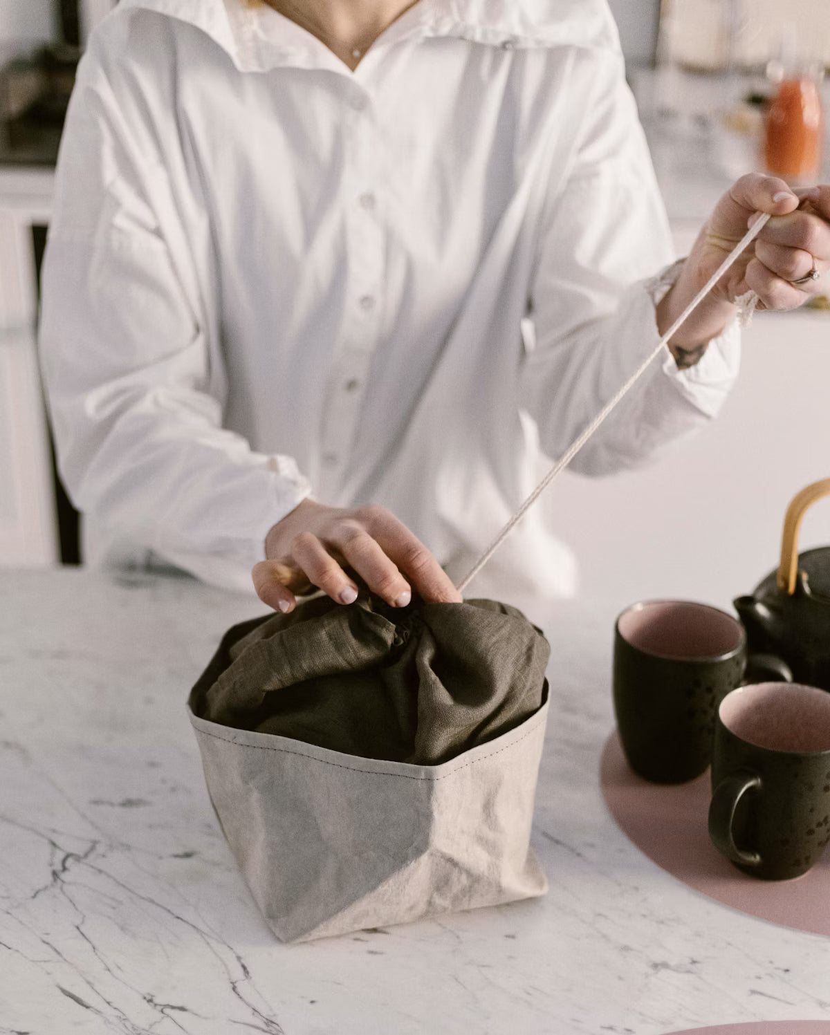 Uashmama brødpose med snor – grå