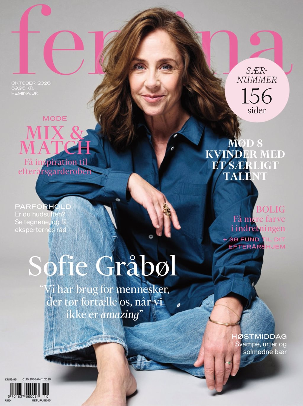 Forside af Femina, oktober 2026, med Sofie Gråbøl siddende i blå skjorte og jeans. Forsiden fremhæver et interview med hende samt efterårsmode, bolig og høstmad.