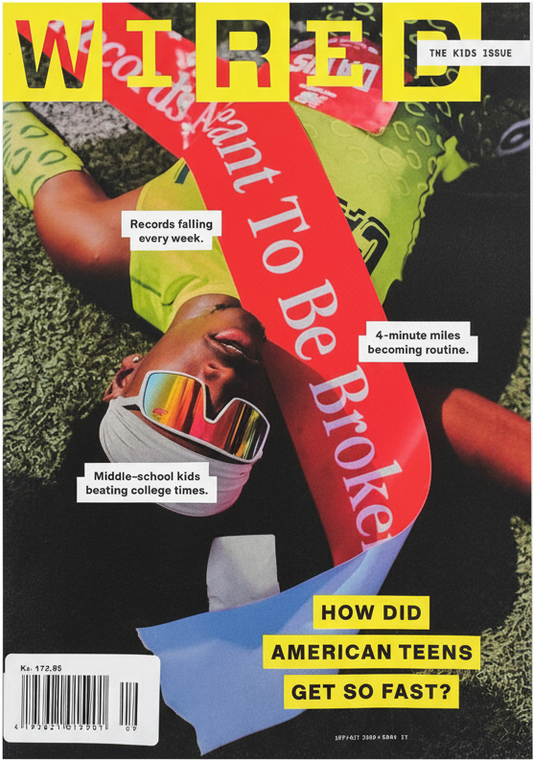 WIRED The Kids Issue sep/okt 2026 – How Did American Teens Get So Fast? Ung atlet på græs med neon gul trøje, rødt bånd og spejlende solbriller